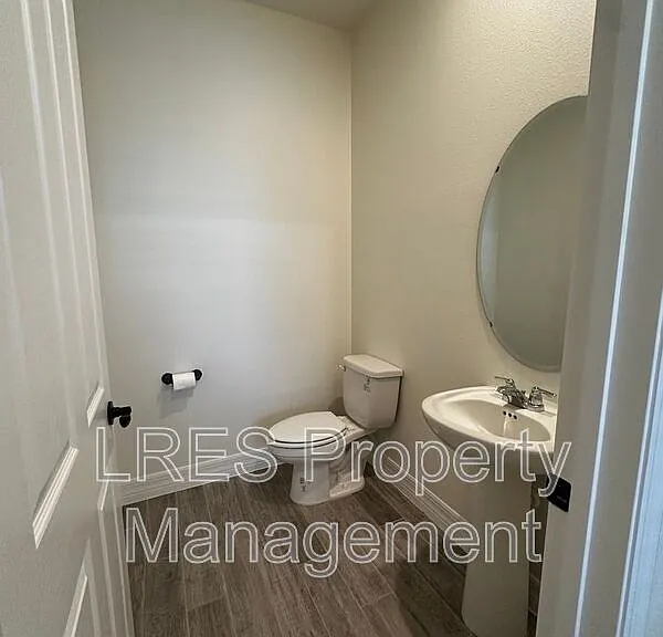 9220 Sea Pine Ave — Photo 19