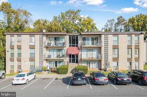 5204 Newton St #304 Photo 1