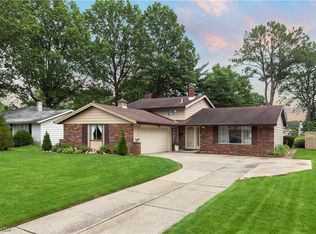 26771 Fairfax Ln, North Olmsted, OH 44070