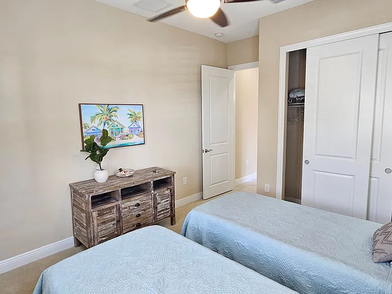 10361 Crooked Creek Dr — Photo 45