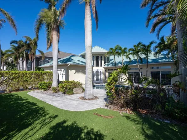 31 Sunset Bay Dr, Belleair, FL 33756