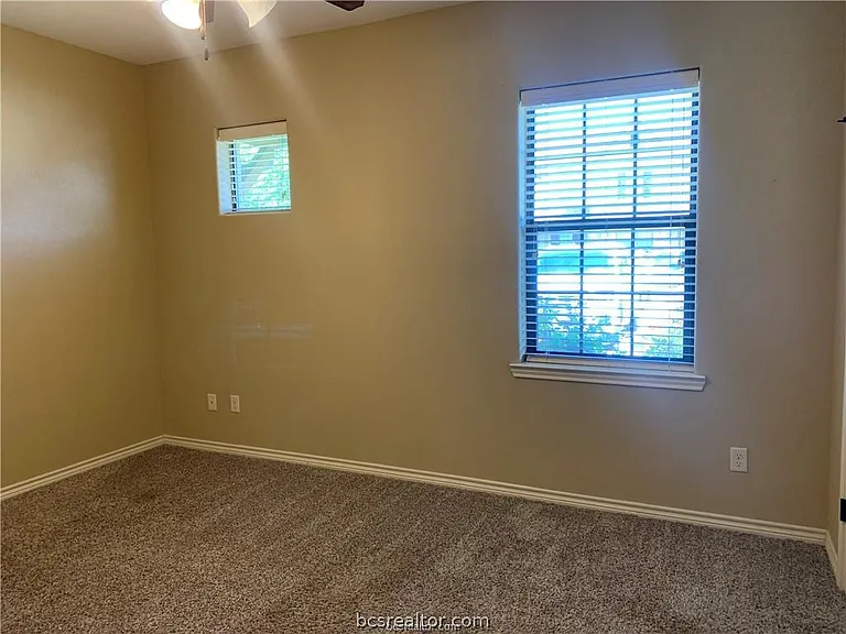3329 Lieutenant Ave — Photo 5