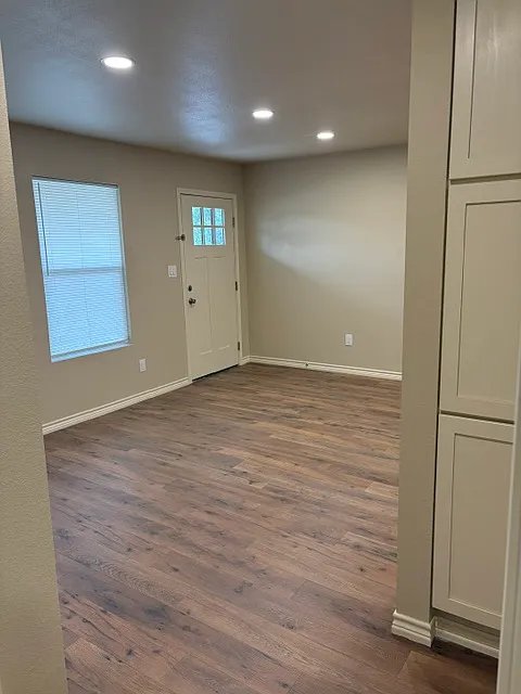 2 bed, 874 sqft, $1,530 — Photo 3