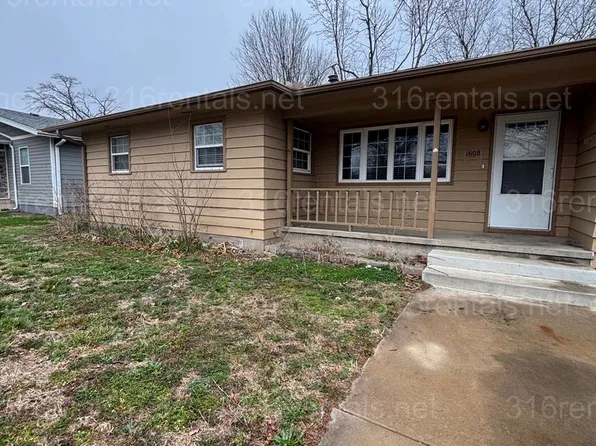 1608 Edgemoor St, El Dorado, KS 67042