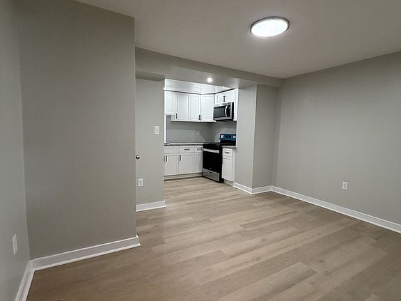4th image of 1330 S Melville St #1330