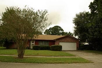 1st image of 201 SW 24th Ct