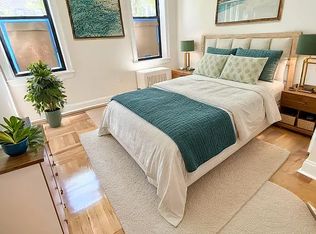 2804 33rd St #4, Astoria, NY 11102