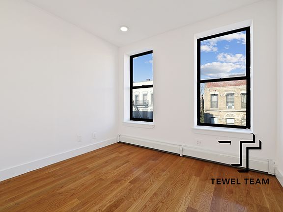 2nd image of 102 W 138th St #5C