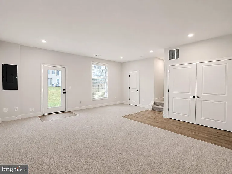 131 Sapphire St — Photo 49