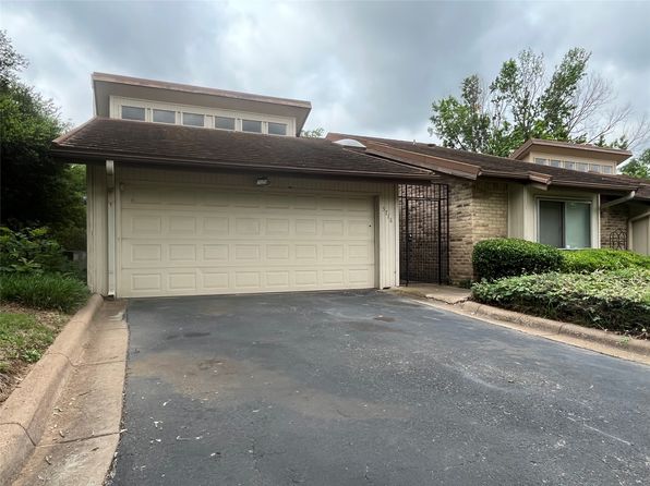 5718 Meadow Wood Ln, Fort Worth, TX 76112