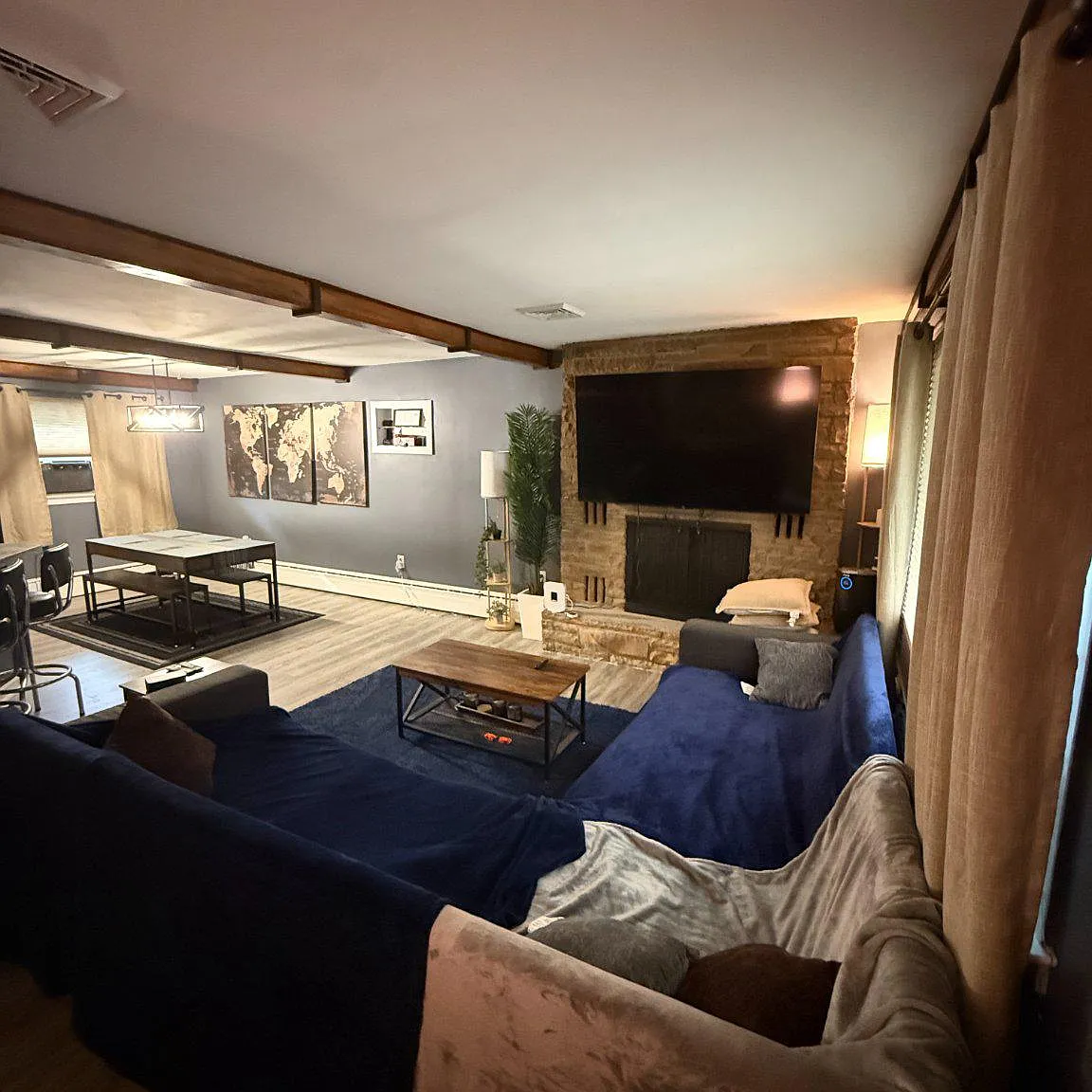 3 bed, 2.0 bath, 1200 sqft, $3,500 — Photo 2