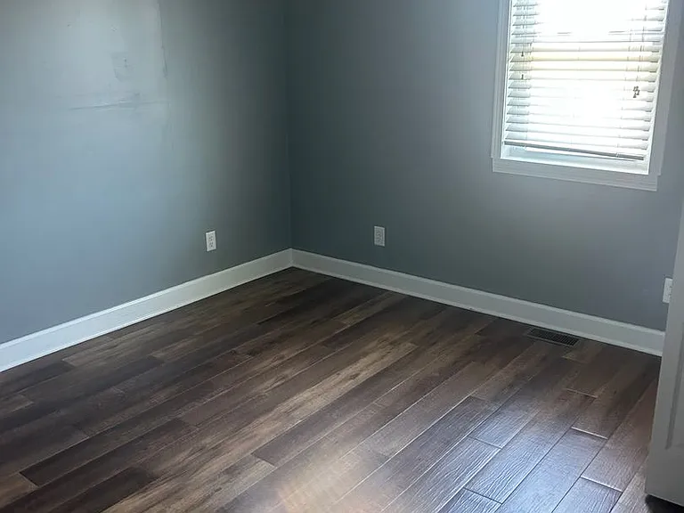 501 Lincoln Ave — Photo 9