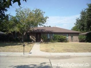 1061 College Pkwy, Lewisville, TX 75077