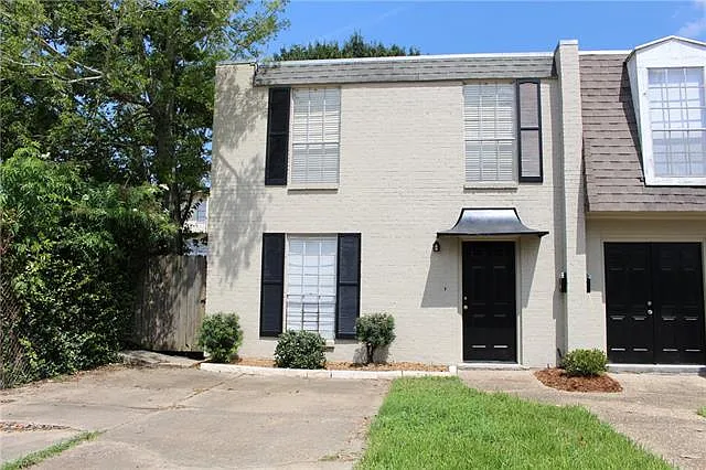 1107 Carrollton Ave — Photo 1