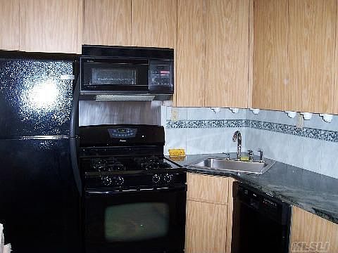 2nd image of 1845 Fairhaven Rd