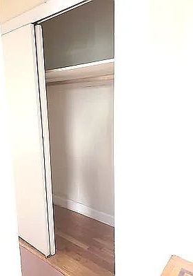 5th image of 410 E 17th St APT 6