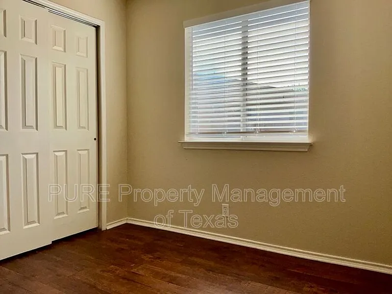 615 Losoya Ct — Photo 14