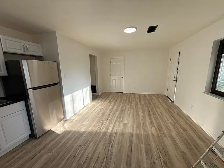 3912 Kirkup Ave #3 — Photo 6