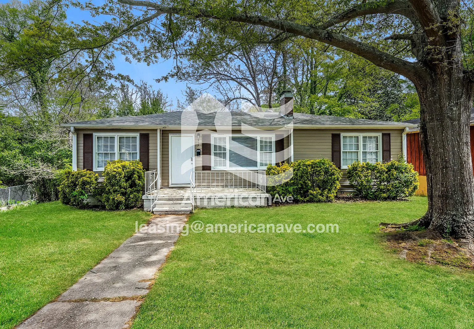 3 bed, 1.0 bath, 1079 sqft, $1,145 — Photo 1