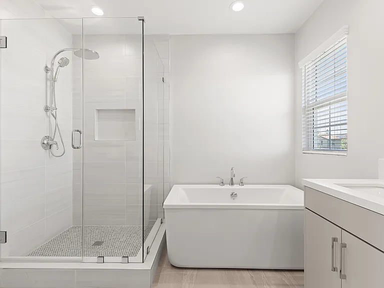 585 Patten Ave — Photo 30