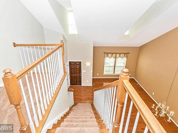 2nd image of 10533 Edwardian Ln #148