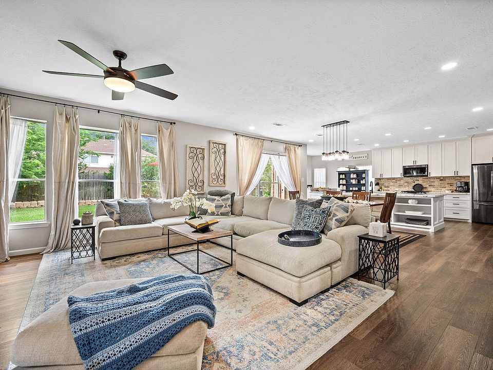 1st image of 814 Legend Spring Dr