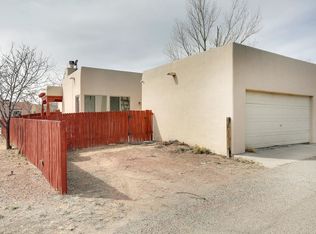 4037 Los Milagros, Santa Fe, NM 87507