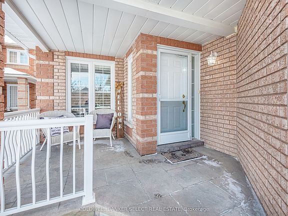 3rd image of 29 Autumn Oak Ct