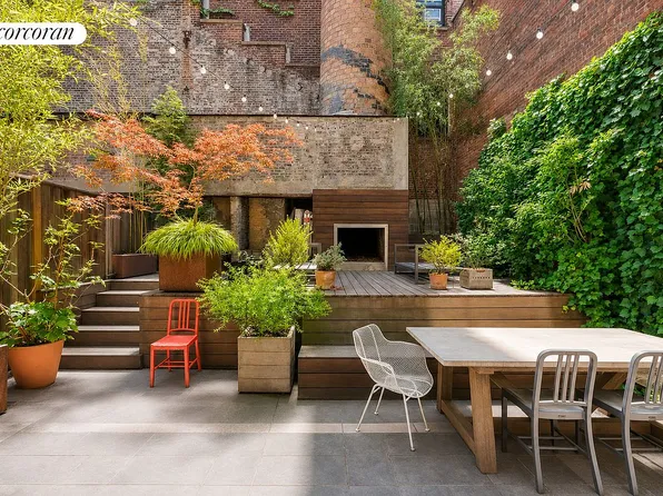 130 Jackson St APT 1E, Brooklyn, NY 11211