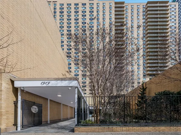 1919 Chestnut St APT 614, Philadelphia, PA 19103