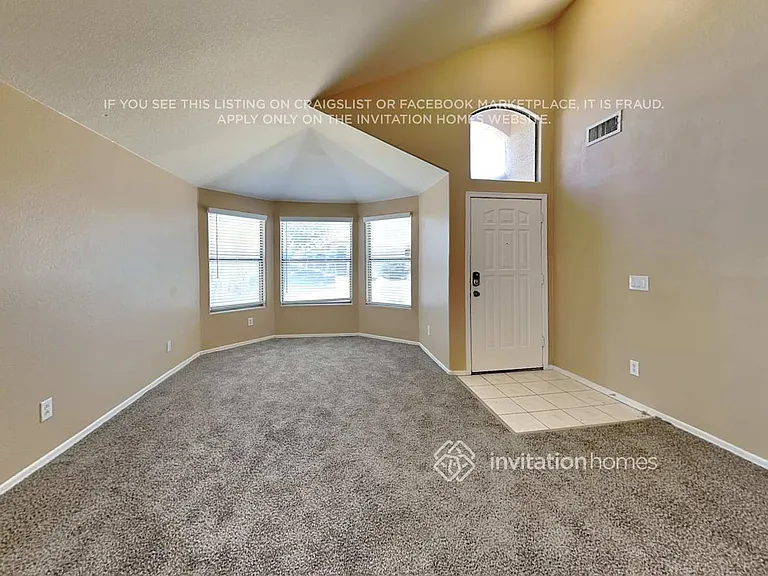 9832 E Olla Ave — Photo 3