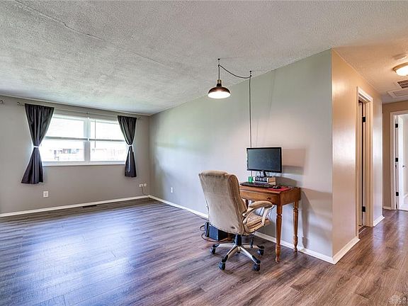 5th image of 6639 Stonehurst Dr