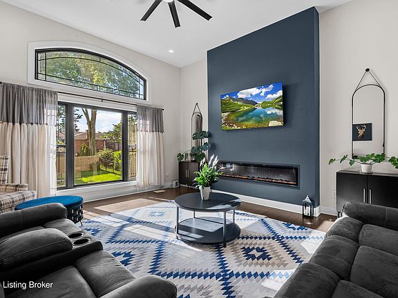 4th image of 4406 Blue Wisteria Ct
