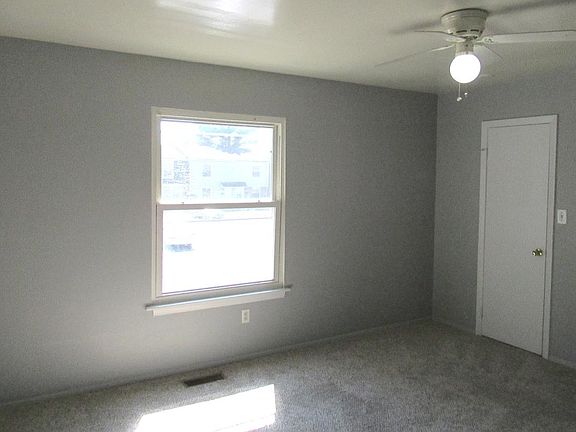 2nd image of 1555 Darren Cir
