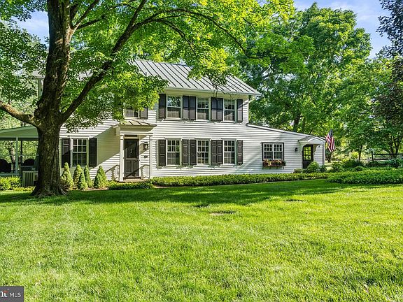 2nd image of 29 Bedens Brook Rd