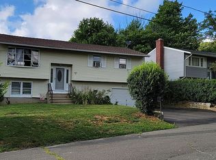 36 Hayfield Rd, Waterbury, CT 06704