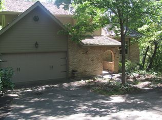854 Timbercrest Dr, Council Bluffs, IA 51503