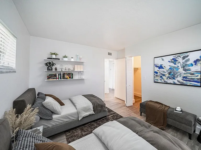 Keybay Apartments — Photo 12