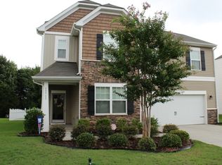 13711 Sunrise View Dr, Charlotte, NC 28278