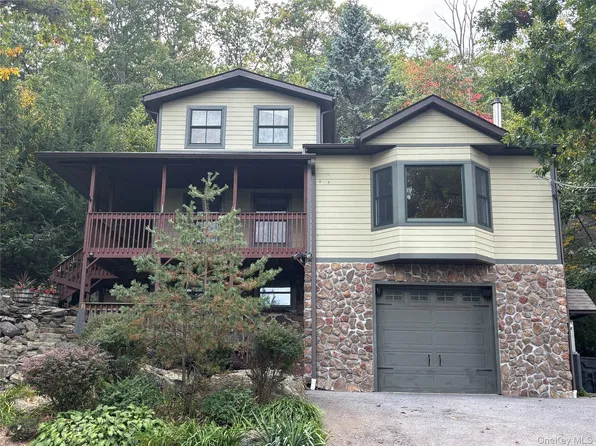 22 Deer Trl S, Greenwood Lake, NY 10925