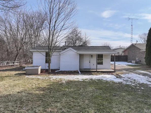 4123 S Vassar Rd, Davison, MI 48423