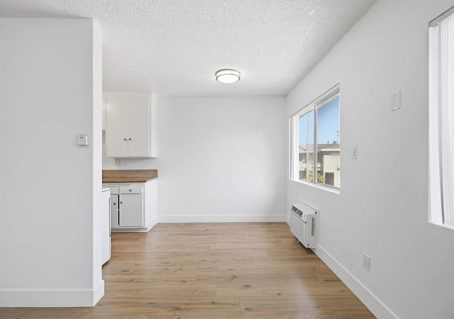 7100 Fulton Ave — Photo 4