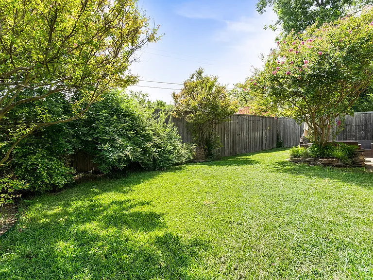 1511 Meadow View Dr — Photo 26