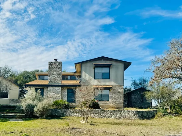 303 RIVER OAKS RD, Comfort, TX 78013