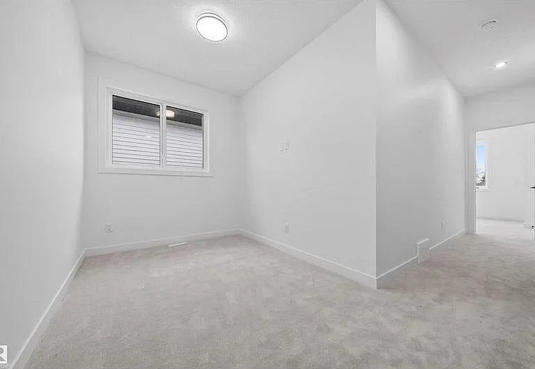 5213 104a St NW #MAIN — Photo 20