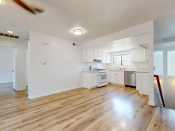 5th image of 20814 Seine Ave APT B