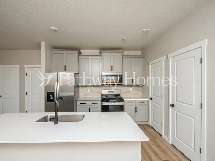 9421 Yampa St — Photo 6