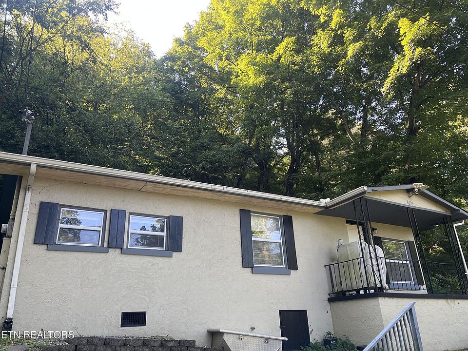 1st image of 4625 Carver Rd