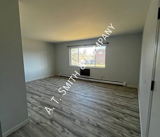 221 S Balsam St #202 — Photo 3