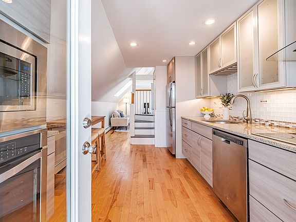 5th image of 25 Howard Street